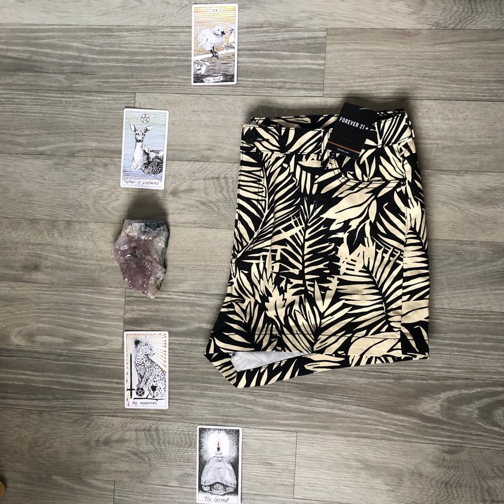 Forever21+ | Patterned Tropical Shorts | Size: 16